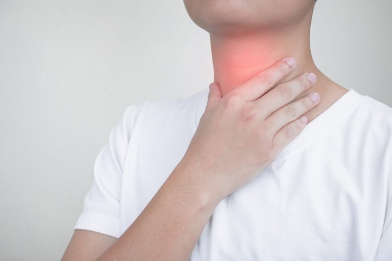 Asian people feel sore throat due to tonsillitis using their han